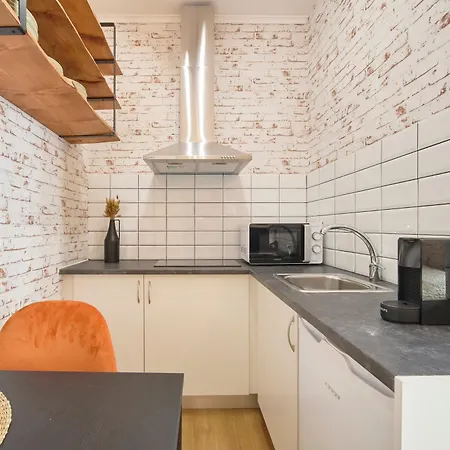 Urban Charm - Centre Апартаменты *